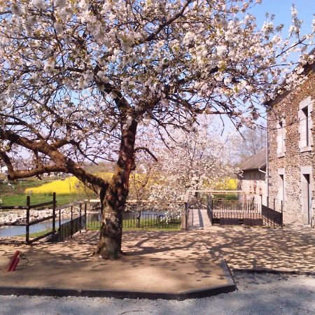 مبيت وإفطار Saint-Aubin-des-Landes Le Moulin De Bretigneul المظهر الخارجي الصورة