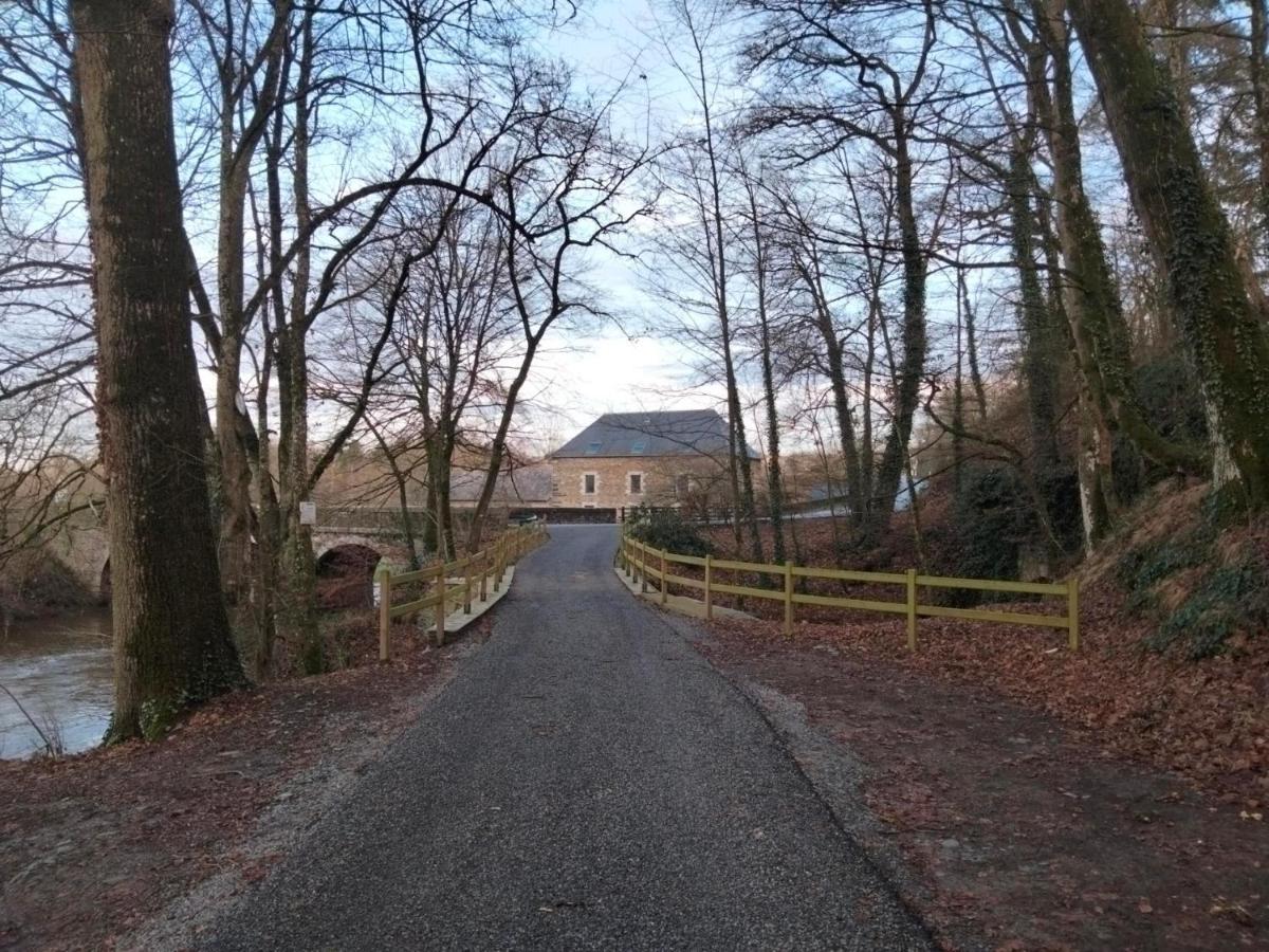 مبيت وإفطار Saint-Aubin-des-Landes Le Moulin De Bretigneul المظهر الخارجي الصورة